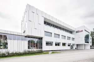 Schmid Baugruppe Dachbau Fassadenverleidung Hinterlueftete Fassade Frifacade Aluminium Verbundplatten Etalbond