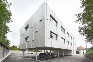 Schmid Baugruppe Dachbau Fassadenverleidung Hinterlueftete Fassade Frifacade Aluminium Verbundplatten Etalbond Gebauedehuelle